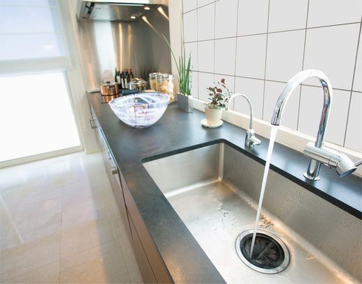 Carrelage de cuisine brillant ou mat