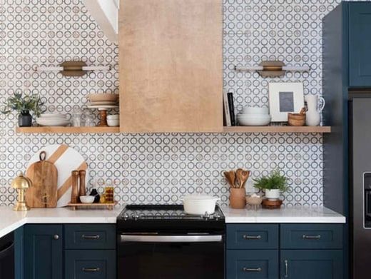 Avantages de la rénovation des murs de la cuisine avec du carrelage adhésif