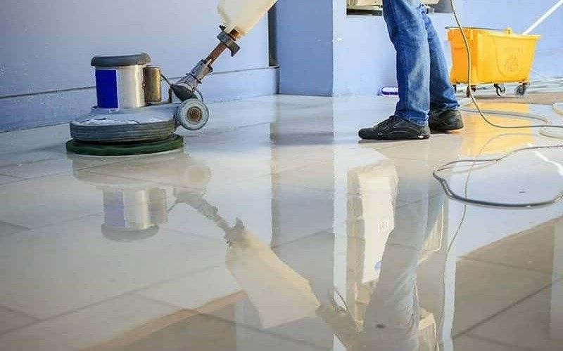 ¿Cómo pulir suelo de gres porcelánico?