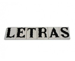 Lettera Piastrella Classica 15x15 cm