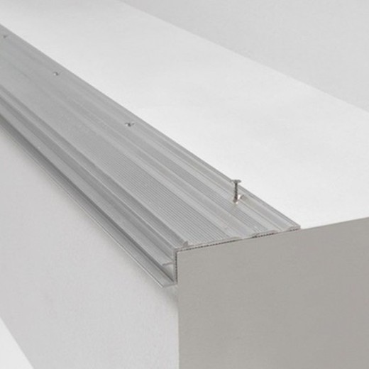Subperfil incizo aluminio para escaleras