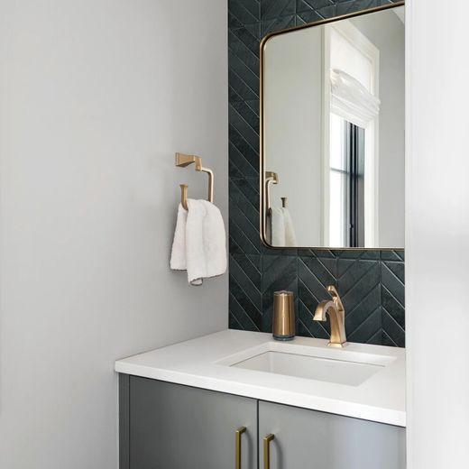 Piastrella adesiva Chevron Marquina 29,03 cm x 22,86 cm The Smarttiles