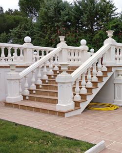 Classic baluster Geneva