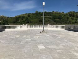 Klasyczna tralka Neapol