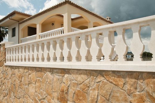 Płaska półpolerowana tralka Marbella Verniprens