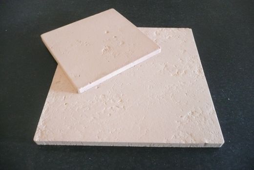 Dom wiejski z białej gliny