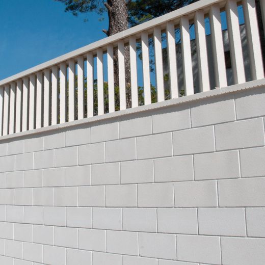 Slät vitt betongblock 20x20x40 Verniprens