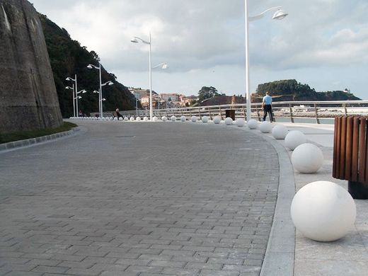 Uniwersalny słupek Verniprens