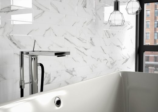 Box Tile Manhattan Calacatta brightness 7.5x30 0.5m2 / box 22 pieces / box