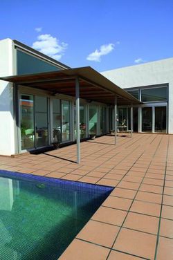 Wytłaczane pudełko z kamionki 31,4x31,4