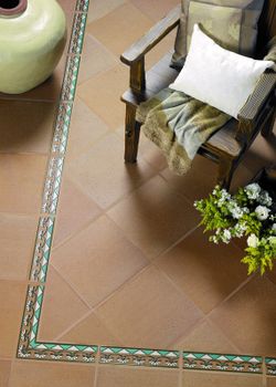 Wytłaczane pudełko z kamionki 31,4x31,4