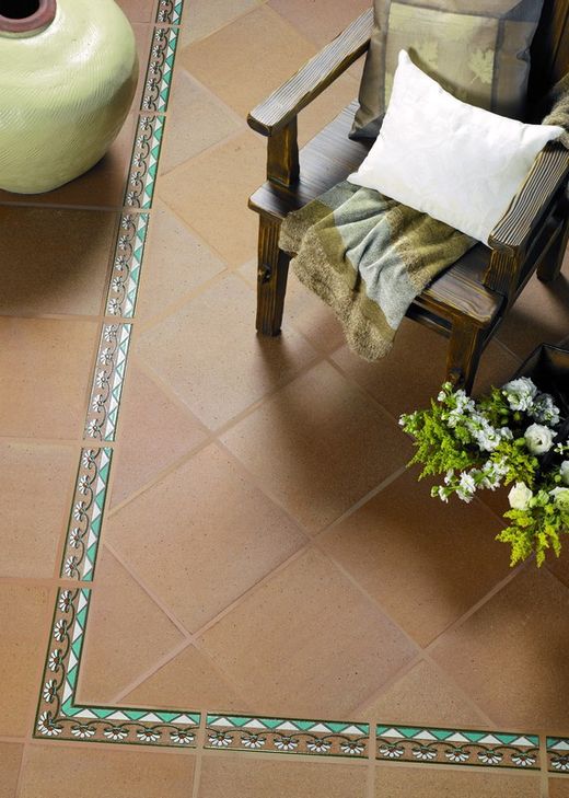 Wytłaczane pudełko z kamionki 31,4x31,4