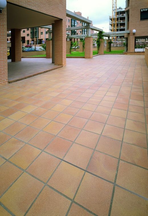 Wytłaczane pudełko z kamionki 31,4x31,4