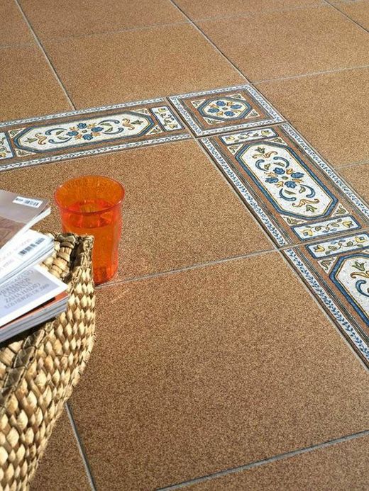 Antislip Gredos porseleinen doos 33.3X33.3 9 stuks / doos: 1,00 M2 / AZULIBER doos