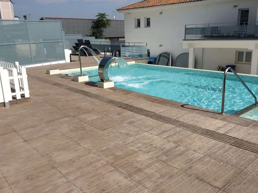 Κουτί δαπέδων Azores Oregon 50x50 4 τεμάχια 1m2 / κουτί Verniprens