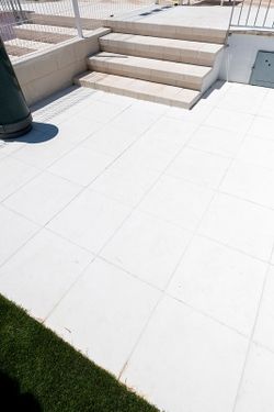 Loja White Flooring Box 50x50 4 pieces 1m2 / Verniprens box