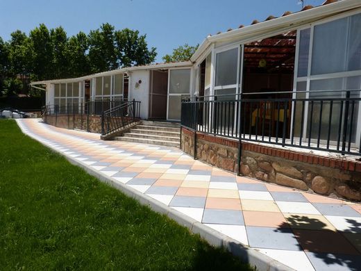 Loja White Flooring Box 50x50 4 pieces 1m2 / Verniprens box