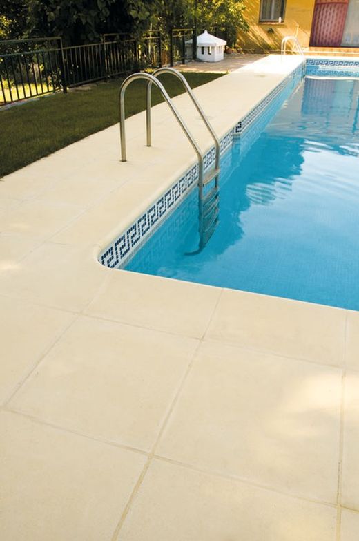 Loja Cream Flooring Box 50x50 4 st 1m2 / Verniprens låda