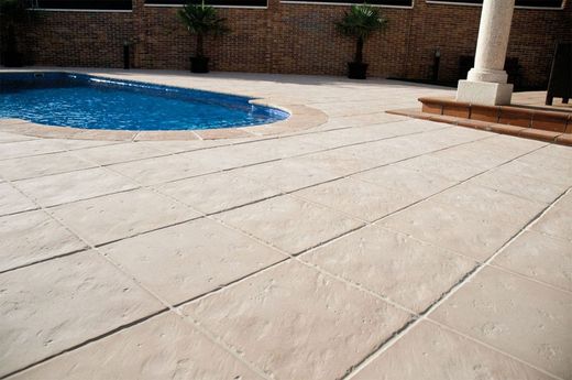 Κουτί δαπέδου Maro Ambar 50x50 4 τεμάχια 1m2 / κουτί Verniprens