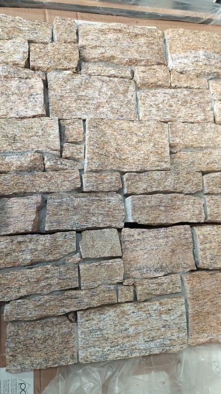 Gul Vild Medeltida Naturstenslåda 0,33m2 Piedras de Galicia