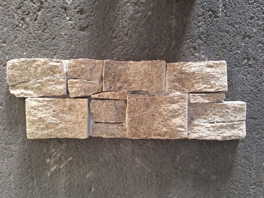 Gul Vild Medeltida Naturstenslåda 0,33m2 Piedras de Galicia