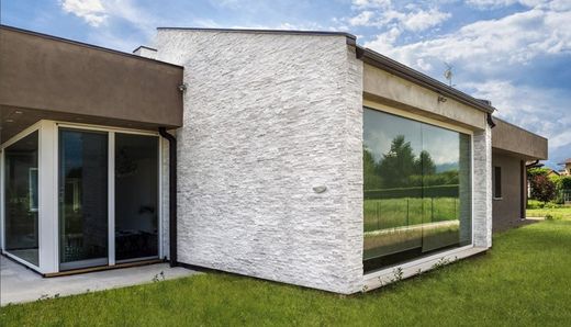 Vormontierte Natursteinbox Polar White Linear 0,48 m2 Piedras de Galicia