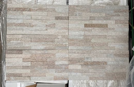 Caixa Pedra natural premuntada Lineal Crema Polar 0,48m2 Pedres de Galícia