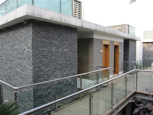 Προσυναρμολογημένο Stone Box Mural Eco Black 0,44m2 Piedras de Galicia