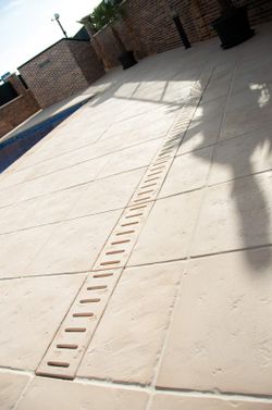 Dreno Nerja Ambar 3 x 20 x 50 cm Verniprens