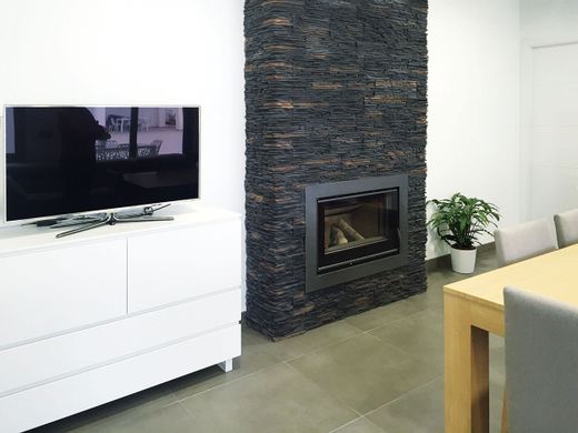 Cantonada sortint Laredo Magma Verniprens