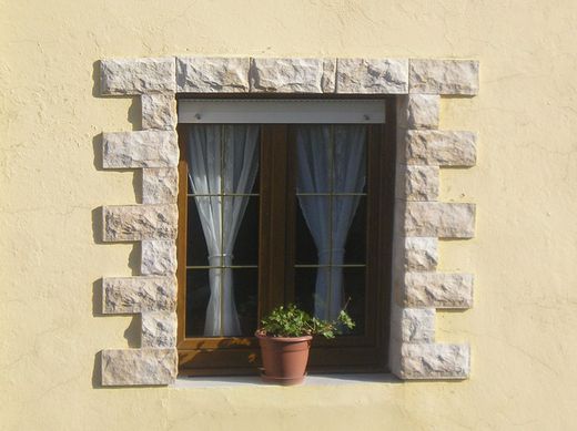 Utskjutande hörn Pyrenéerna Cream Verniprens