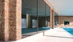 Προεξέχουσα Γωνία Βίγκο Αρενάλ