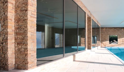 Προεξέχουσα Γωνία Βίγκο Αρενάλ