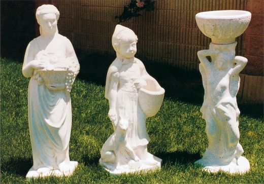 Claudia Verniprens trädgårdsfigur