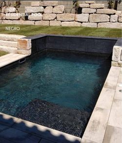 Pudełko Gresite w gładkiej czarnej siatce 18 oczek / pudełko 2m2 TOGAMA