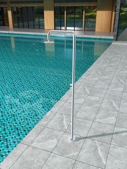 Grifería de piscina Michigan acero inoxidable S.316 con lavapiés