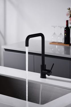 Grifo de cocina monomando Loira negro GCR004/NG Imex