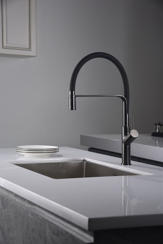 Sena svart diskbänkskran + Black Gun Metal med flexibel vridbar pip Ref. GCE022/OC Imex