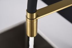 Robinet lavabo Sena noir + or brossé avec bec flexible orientable Réf.GCE022/OC Imex