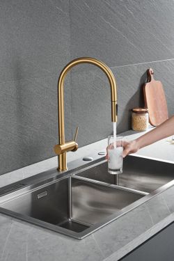 Wyciągana bateria kuchenna Berna szczotkowane złoto Nr ref. GCE026/OC Imex
