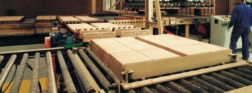 Ladrillo refractario prensado 22x11 cm