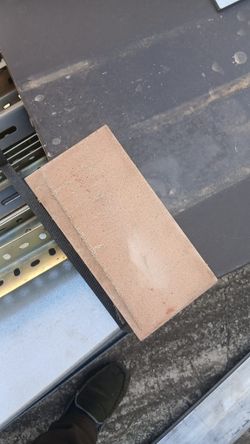 Ladrillo refractario prensado 22x11 cm