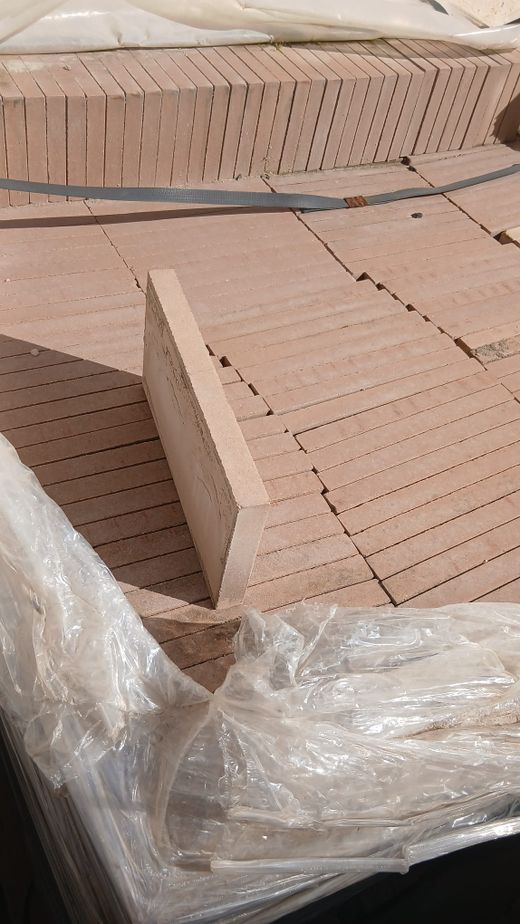 Ladrillo refractario prensado 22x11 cm