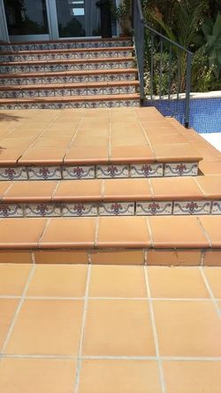 Pallet Gres Extrusionado Natural 32,5x32,5x1,6 cm