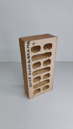 Pallet Maó caravista clínquer Guadarrama 236x114x50mm 608 u.