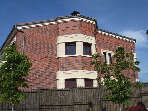 Pallet English clinker facing brick 236x114x50mm 608 units