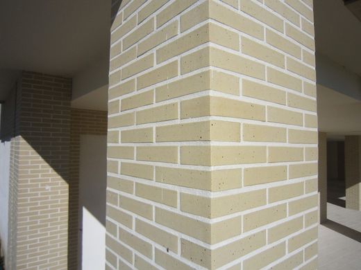 Pallet Maó caravista clinker Porto 236x114x50mm 608 u.