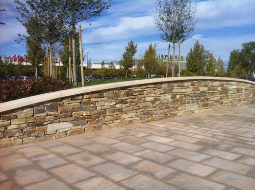 Palette Unregelmäßiges Steinmauerwerk Multicolor Piedras de Galicia