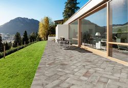 Peldaño curvo porcelanico  antideslizante 22,5x33x4 D'Anticato Grigio Natucer