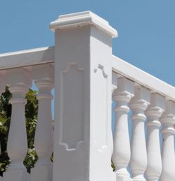 Trevlig klassisk pelare